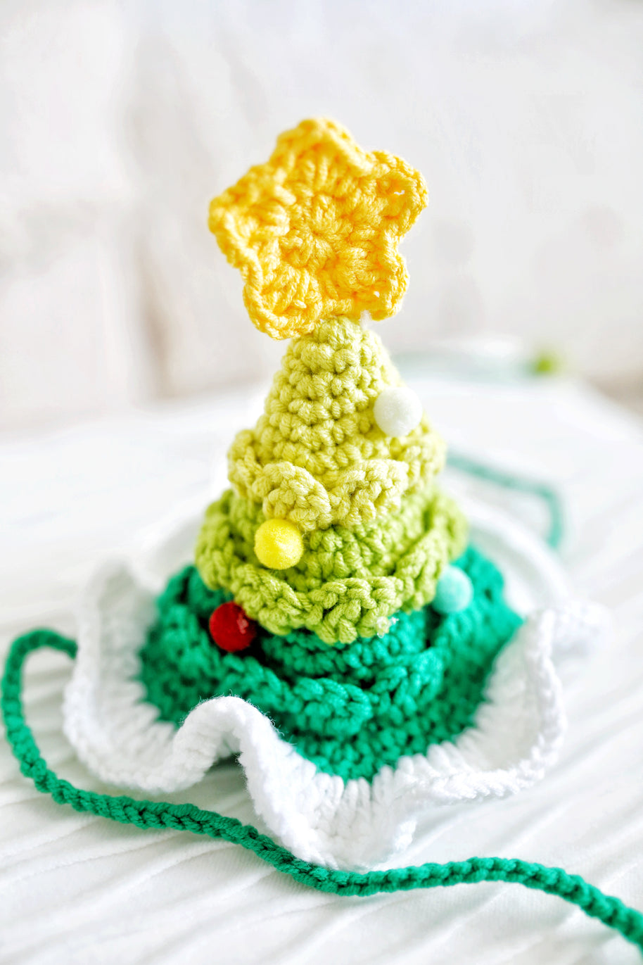 🌟 Golden Glow Tree Hat ✨🎄