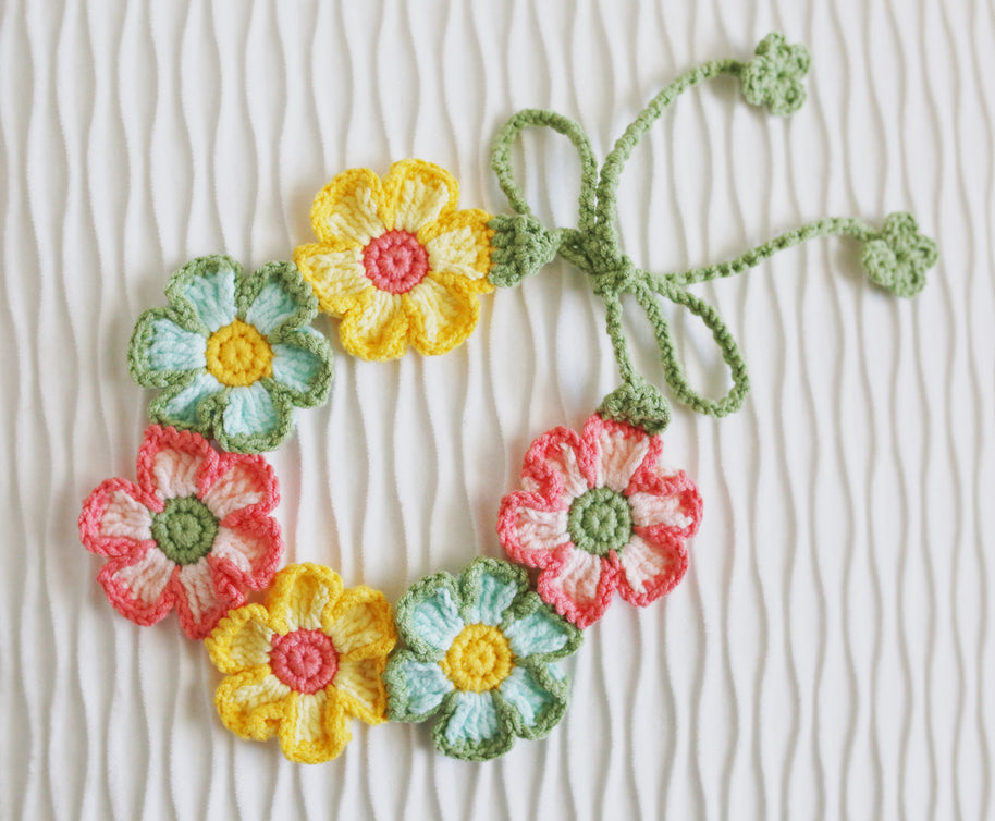 Bloom Meadow Crochet Doll Bib/Collar 🌼🌸🌿