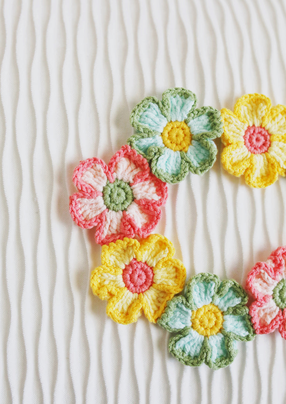 Bloom Meadow Crochet Doll Bib/Collar 🌼🌸🌿